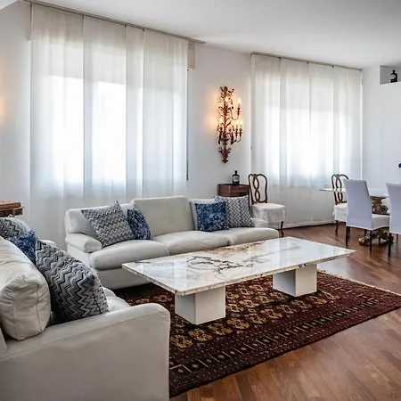 Charme & Comfort, Maison Di Stile, דירה ססטרי לבאנטה